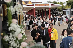 Siết chặt hướng dẫn viên nước ngoài hoạt động chui