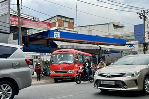 Điểm kinh doanh vận tải gây ùn tắc giao thông