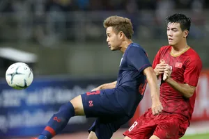 HLV Nishino lên kế hoạch soán ngôi đầu của đội tuyển Việt Nam nhưng đã sử dụng hết vốn hai trận gặp thầy trò ông Park.