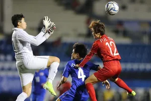 Hải Yến ghi bàn giúp đội tuyển nữ Việt Nam đánh bại tuyển nữ Thái Lan tại chung kết SEA Games 30. Ảnh: ANH PHƯƠNG