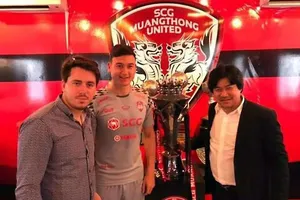 Người đại diện Andrey Grushin, Đặng Văn Lâm và Giám đốc Muangthong Utd Ronnarit, cả ba có khả năng sẽ phải ra tòa.