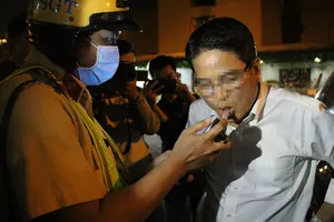 TP.HCM: Tăng cường đo nồng độ cồn dịp tết