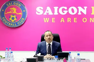 Ông bầu Trần Hòa Bình hứa làm bóng đá một cách tử tế.