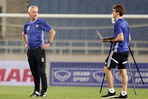 HLV Van Marwijk tin vào thiên thời, địa lợi sẽ giúp UAE đảo ngược tình thế ở bảng G.