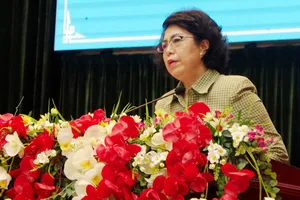 Bà Tô Thị Bích Châu, Chủ tịch Ủy ban MTTQ Việt Nam TP.HCM, phát biểu tại hội nghị.