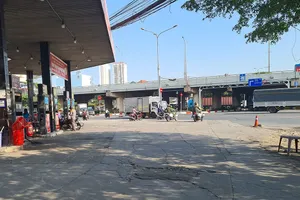  Đã dẹp bến cóc, bảo kê tại cây xăng ga Sóng Thần