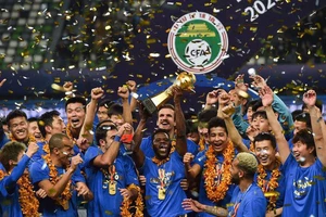 Nhà vô địch Trung Quốc - CLB Jiangsu giải tán vì phá sản trong mùa dịch COVID-19, CLB của Thái Lan hưởng lợi ở AFC Champions League.