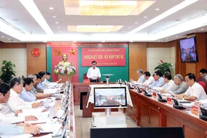 Chủ nhiệm Ủy ban Kiểm tra Trung ương Trần Cẩm Tú chủ trì kỳ họp.