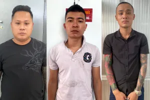 Tuấn (bìa trái) cùng đồng phạm vừa bị bắt. Ảnh: Công an cung cấp