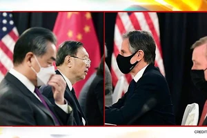 Các quan chức cấp cao TQ (trái) và Mỹ (phải) đã có cuộc đối thoại “nảy lửa” ở Alaska (Mỹ) hồi tháng 3.