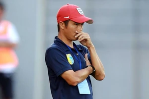 HLV Phạm Minh Đức chủ động từ chức sau trận thua Sài Gòn FC ở vòng 9.