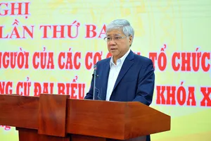 Thông qua danh sách 205 người ứng cử ĐBQH ở khối trung ương