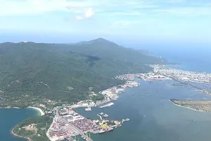 Xin đừng nhận chìm cả tương lai!