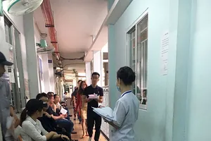 Người dân đến khám bệnh tại BV Tâm thần TP.HCM.