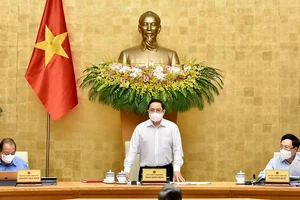 Thủ tướng: Sử dụng biện pháp mạnh tấn công dịch COVID-19
