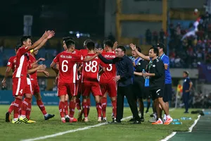 HLV Trương Việt Hoàng và các cầu thủ Viettel đại diện Việt Nam dự AFC Champions League đá tập trung tại Bangkok.