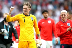 Southgate cứ chăm chăm “giới thiệu” các tiền đạo hù Shevchenko mà quên rằng trận thắng Đức có công rất lớn của thủ môn Pickford.