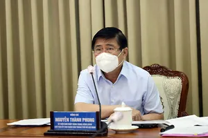 Chủ tịch UBND TP.HCM Nguyễn Thành Phong kêu gọi người dân TP bình tĩnh, tin tưởng và thực hiện nghiêm các biện pháp phòng chống dịch của trung ương và TP.
