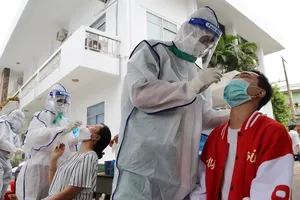 Sinh kế, y tế và bài toán chống dịch COVID-19