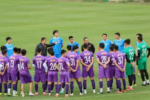 Trong khi thầy Park còn cách ly, trợ lý Lee Young-jin sẽ thay mặt phụ trách các buổi tập hướng đến vòng loại cuối World Cup 2022.