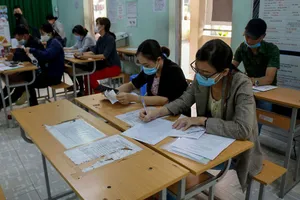 Người lao động làm thủ tục hưởng trợ cấp thất nghiệp tại Trung tâm Dịch vụ việc làm TP.HCM.