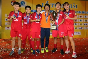 Cô trò HLV Kim Chi không thể đáp ứng theo điều kiện như đánh đố của VFF và ban tổ chức giải vô địch nữ quốc gia.