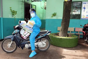 Bốn tháng chống dịch, dù phải đối mặt với rất nhiều nguy hiểm nhưng thầy Lương Phú Long chưa bao giờ nghĩ mình sẽ dừng lại.