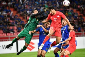 Con trai huyền thoại Fandi Ahmad trong thành phần đội tuyển Singapore.