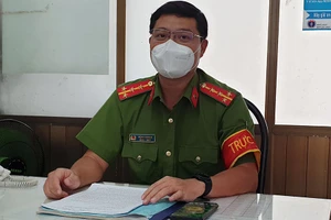 Đại úy Đặng Văn Nam tại nơi làm việc.