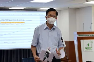 Phó Ban chỉ đạo Phạm Đức Hải thông tin về công tác phòng chống dịch bệnh trên địa bàn TP.HCM vào chiều 13-12.