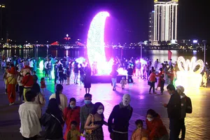 Đà Nẵng đã mở cửa đón khách đến du lịch TP vào dịp tết Dương lịch 2022, công tác phòng chống dịch của TP cũng đang dần linh hoạt hơn.