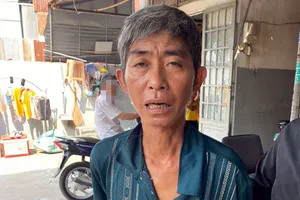 Bình bị Công an quận 12 phối hợp với Đội 4, PC02 bắt được ở gần chợ đầu mối Hóc Môn.