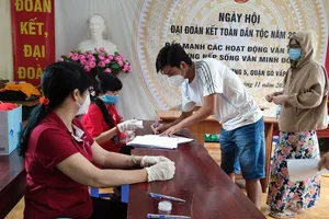 Người dân TP.HCM được chính quyền chi tiền hỗ trợ đợt 3.