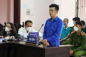 Tổng giám đốc lừa 816 người: 'Tuổi đời bị cáo còn nhỏ, háo thắng...'