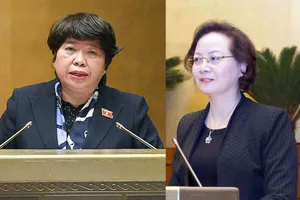 Chủ nhiệm Ủy ban Xã hội Nguyễn Thúy Anh (trái), trình bày báo cáo một số vấn đề về dự thảo Luật và Bộ trưởng Bộ Nội vụ Phạm Thị Thanh Trà giải trình, tiếp thu các ý kiến đóng góp tại hội nghị.