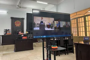 Xét xử trực tuyến: Bước đầu hiệu quả nhưng chưa thống nhất