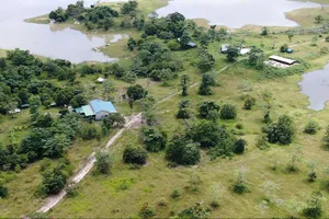 Trang trại bò của gia đình cựu bí thư Tỉnh ủy Đắk Lắk trong Khu bảo tồn thiên nhiên Ea Sô.