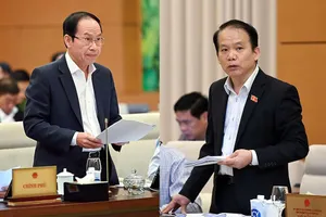 Cử tri đề nghị sớm thực hiện lộ trình cải cách tiền lương