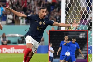 Mbappe đã trở lại tập luyện, nước Pháp thở phào và chờ đợi tiểu tướng 23 tuổi sẽ lại tung cánh.