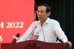 Bí thư Thành ủy TP.HCM Nguyễn Văn Nên phát biểu tại hội nghị.