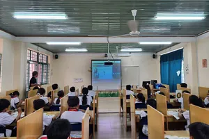 Lớp học số môn tiếng Anh tại Trường Tiểu học Trung Lập Thượng, huyện Củ Chi.