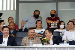 HLV Park Hang-seo lùi về phía sau, không đồng hành với bóng đá Việt Nam nữa và Chủ tịch VFF Trần Quốc Tuấn đã có những tính toán cho việc mời và trả lương cho HLV mới.