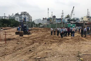 Thường trực HĐND TP giám sát dự án Trung tâm Y tế dự phòng quận 6.