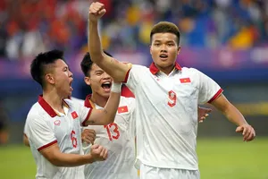 Văn Tùng lại mở tỉ số cho U-22 Việt Nam.