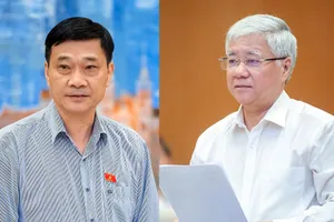 Chủ nhiệm Ủy ban Kinh tế Vũ Hồng Thanh (trái) và Chủ tịch Ủy ban Trung ương MTTQ Việt Nam Đỗ Văn Chiến phát biểu tại phiên họp Ủy ban Thường vụ Quốc hội ngày 10-5.