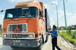 Nhiều doanh nghiệp vận tải thiếu tài xế container