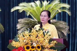Chủ tịch HĐND TP.HCM Nguyễn Thị Lệ phát biểu tại phiên bế mạc kỳ họp.
