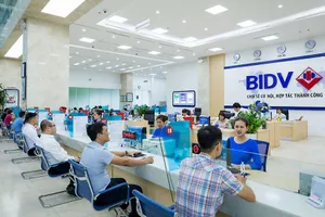 Nhiều ngân hàng công bố triển khai chính sách cho khách hàng cá nhân vay vốn để trả nợ trước hạn khoản vay tại ngân hàng khác.