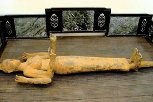 Bức tượng nữ thần Durga bốn tay.