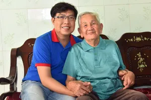 Đạo diễn Thanh Hiệp và nghệ sĩ Văn Hường